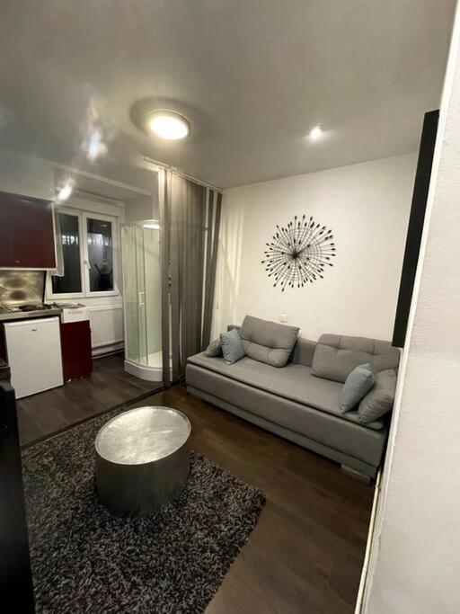 Magnifique Studio Champs-Elysee Lägenhet Paris Exteriör bild